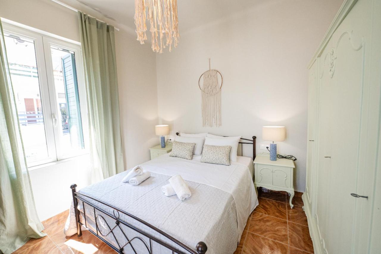 Sunny Yard Apartments Poros Town Exterior foto